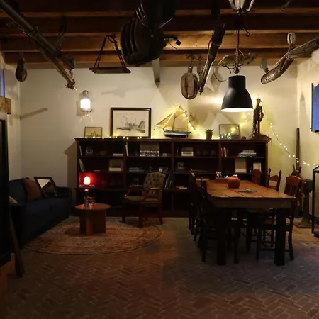 Pekelpakhuis Menheerse Werf * 米德尔哈尼斯