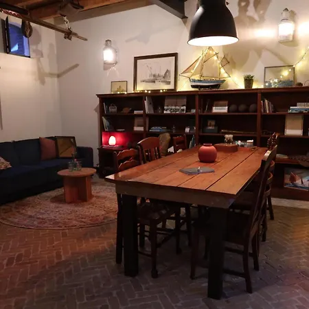 Pekelpakhuis Menheerse Werf 米德尔哈尼斯