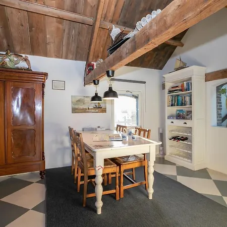 Pekelpakhuis Menheerse Werf Daire Middelharnis